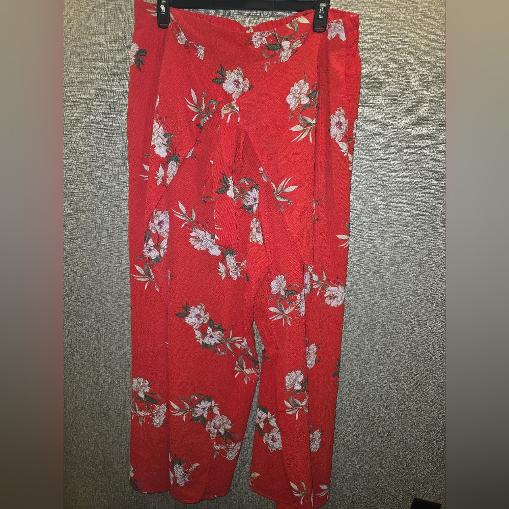 Rue+ 3x Red Foral Flowy Pants